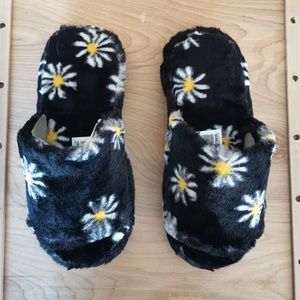 ASOS DESIGN Zane chunky slider slippers in black floral - NWT (L)